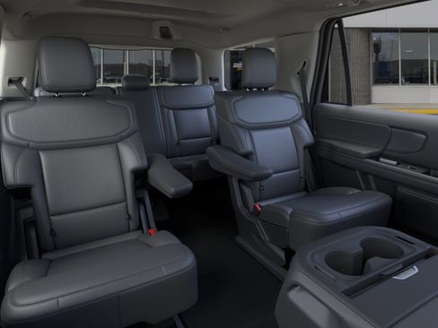 New 2026 Ford Expedition Active AWD/4WD image 11