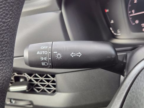 Used 2025 Honda Accord SE image 18
