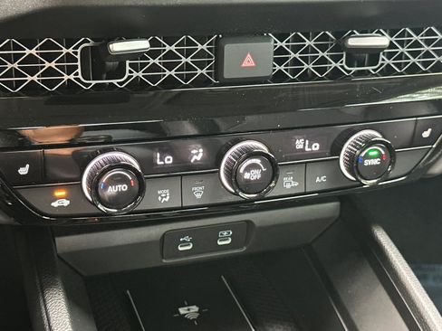 Used 2025 Honda Accord EX-L image 19