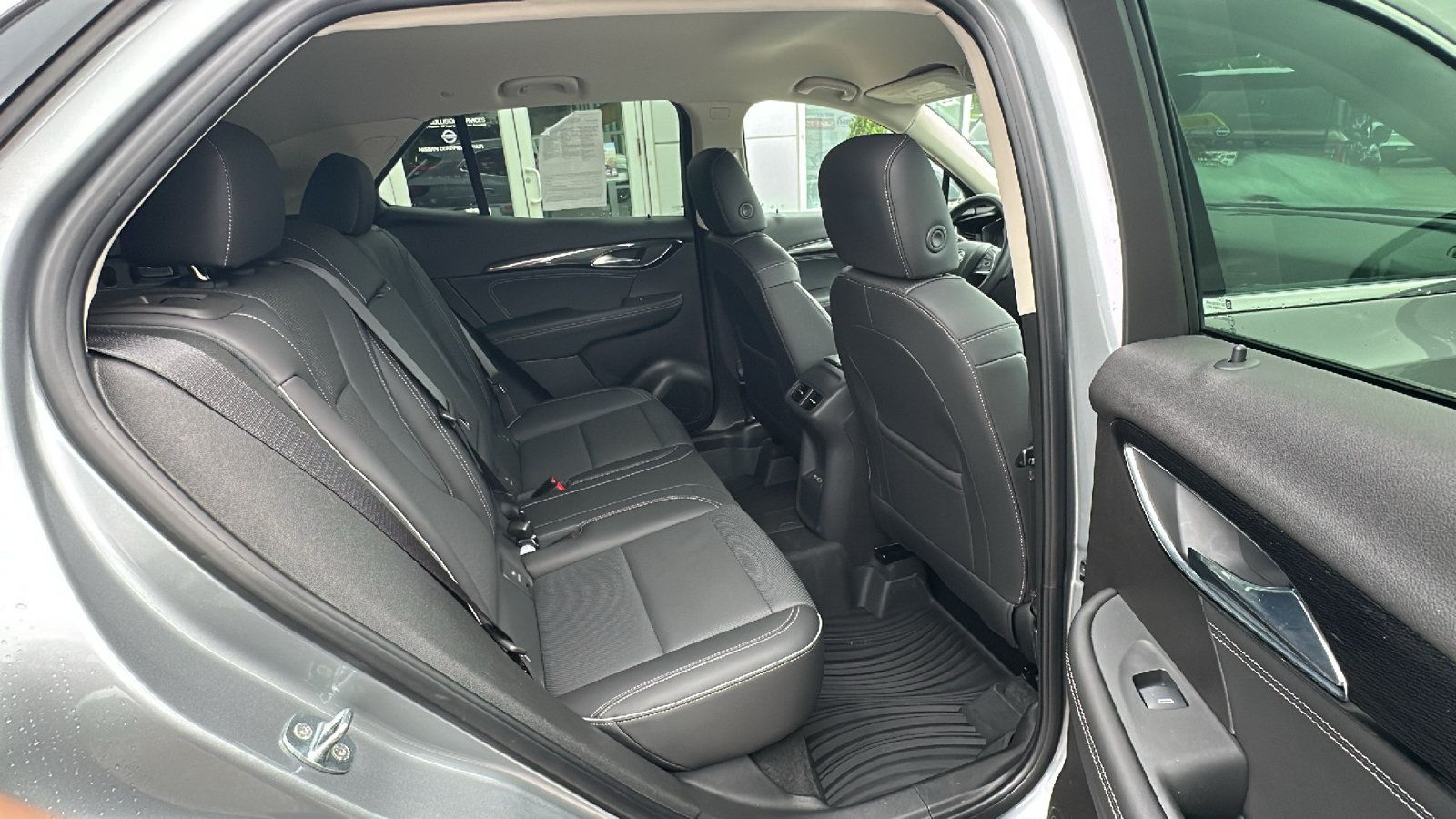Used 2023 Buick Envision Essence AWD/4WD image 24