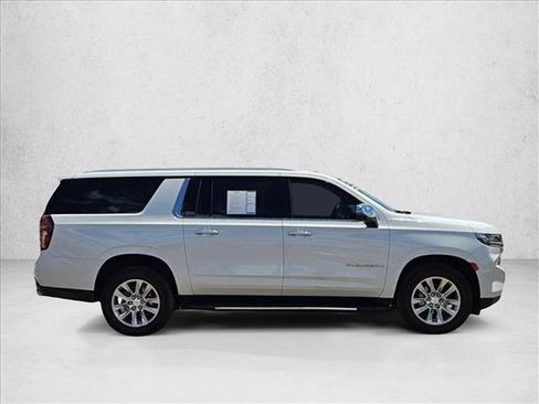 Used 2021 Chevrolet Suburban Premier w/ Premium Package image 4