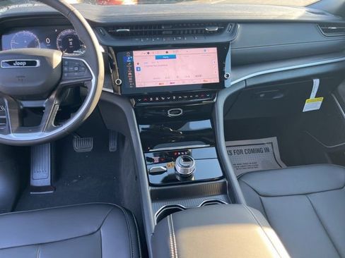 New 2026 Jeep Grand Cherokee L Limited AWD/4WD image 19