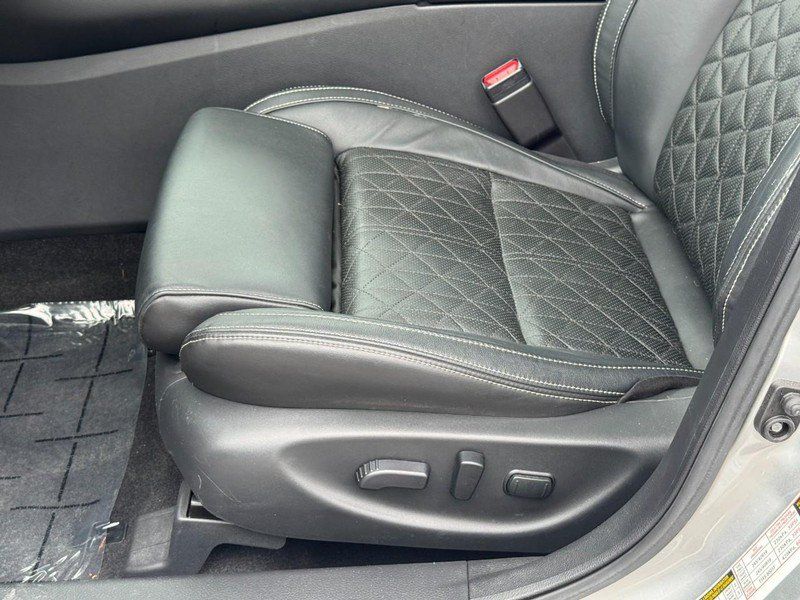 Used 2022 Nissan Maxima Platinum w/ Sport Mat Group FWD image 27