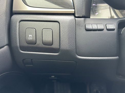 Used 2016 Lexus GS 200t F Sport image 24