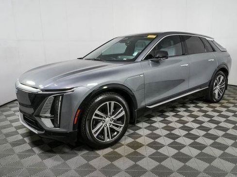 Used 2023 Cadillac Lyriq 2WD image 29