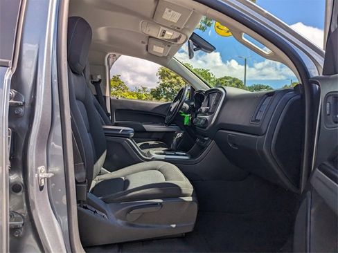 Used 2022 Chevrolet Colorado LT w/ LT Convenience Package image 15