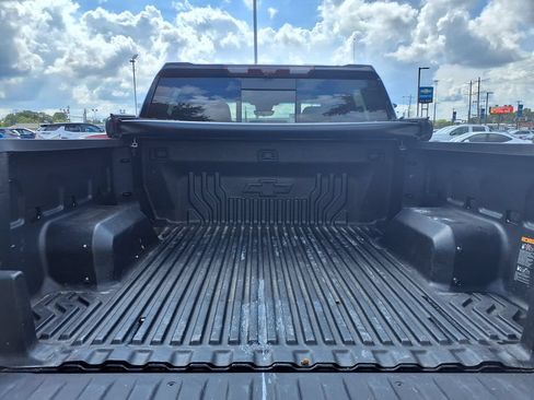 Used 2023 Chevrolet Silverado 1500 LTZ w/ LTZ Premium Package AWD/4WD image 9