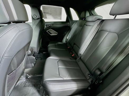 New 2025 Audi Q3 2.0T Premium image 9