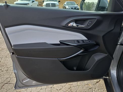 New 2026 Chevrolet Trax LT w/ Driver Confidence Package image 11