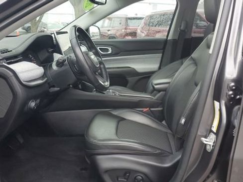 Certified 2022 Jeep Compass Latitude w/ Convenience Group image 4