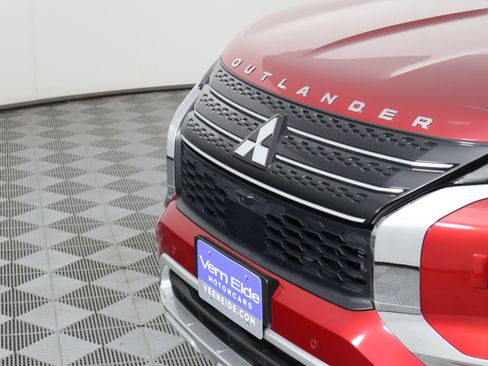 Used 2024 Mitsubishi Outlander SEL image 11