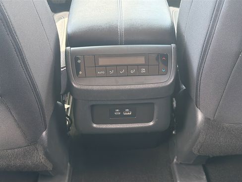 Used 2025 Nissan Pathfinder SV AWD/4WD image 26