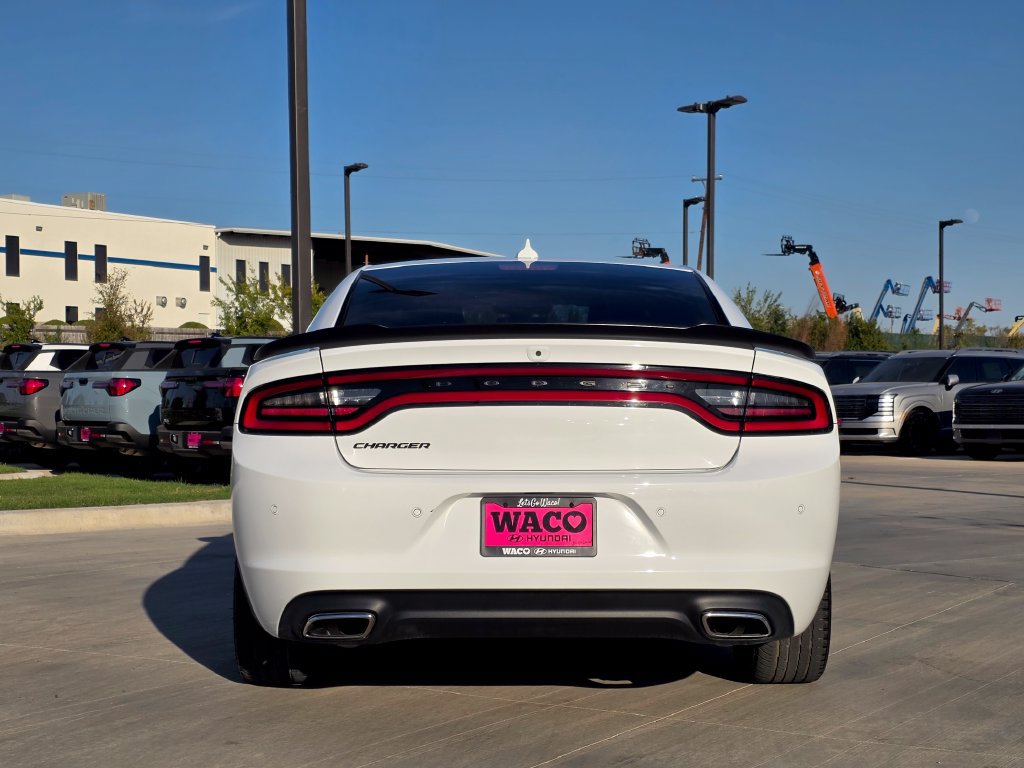 Used 2023 Dodge Charger SXT w/ Blacktop Package RWD image 9