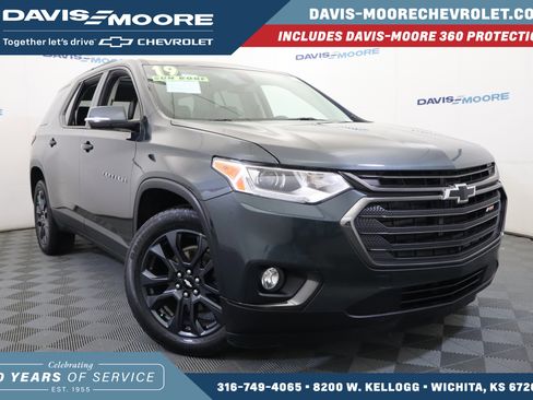 Used 2019 Chevrolet Traverse RS image 1