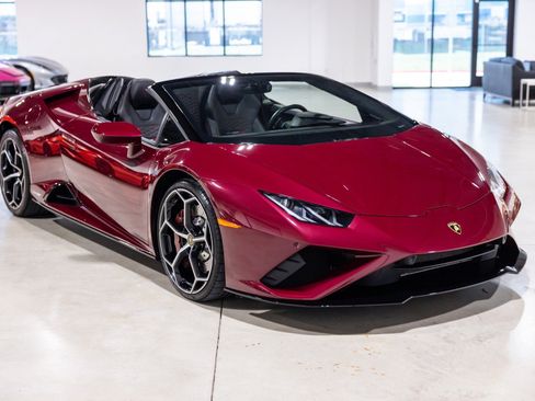Used 2022 Lamborghini Huracan EVO RWD image 10