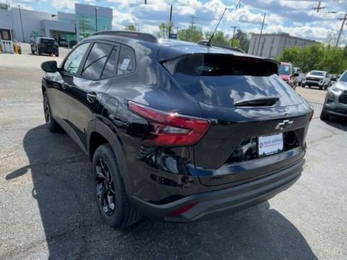 New 2026 Chevrolet Trax LT w/ Driver Confidence Package FWD image 8