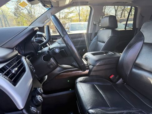 Used 2019 GMC Yukon SLT w/ Open Road Package image 11