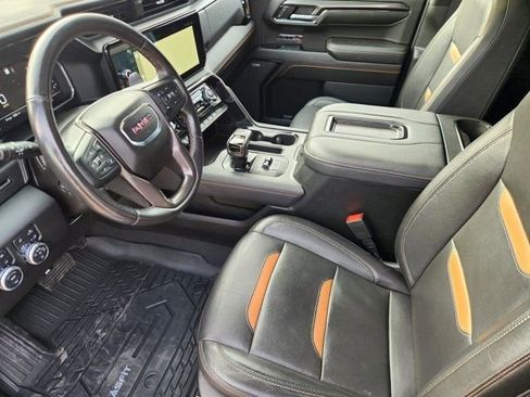 Used 2022 GMC Sierra 1500 AT4 w/ AT4 Premium Package image 4