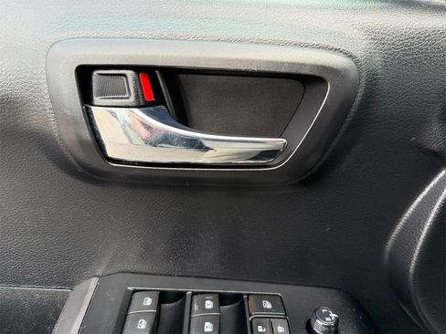 Used 2021 Toyota Tacoma TRD Off-Road w/ Technology Package image 25