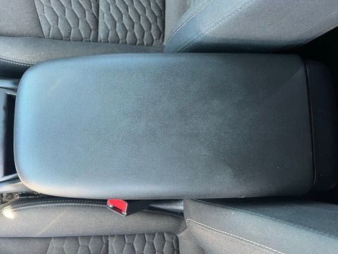 Used 2019 Chevrolet Equinox LT image 30