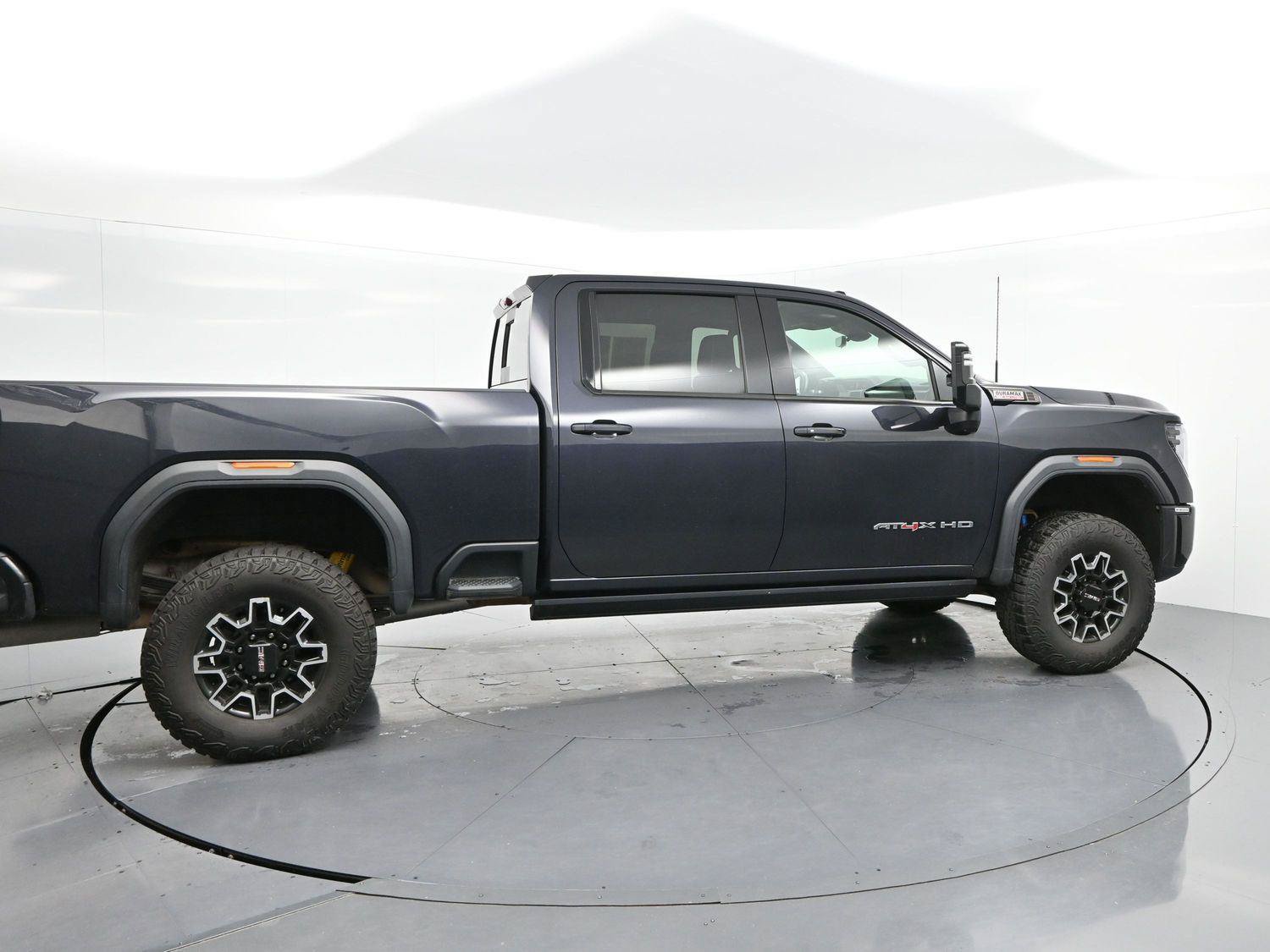 Used 2024 GMC Sierra 2500 AT4X AWD/4WD image 8