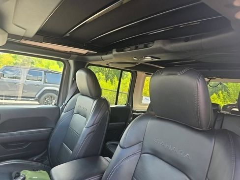 Used 2023 Jeep Wrangler Unlimited Sahara AWD/4WD image 13