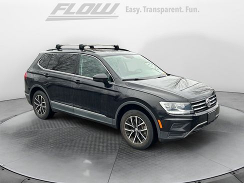 Used 2021 Volkswagen Tiguan SE w/ Panoramic Sunroof Package image 1