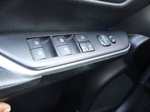 Used 2016 Toyota Camry SE FWD image 27