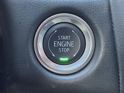 Used 2024 Chevrolet Tahoe Premier image 9