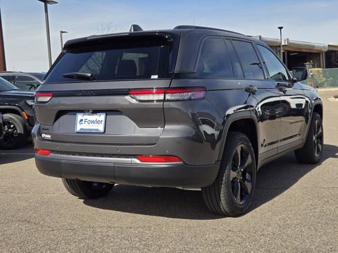 New 2026 Jeep Grand Cherokee Limited w/ Limited Altitude Package AWD/4WD image 3