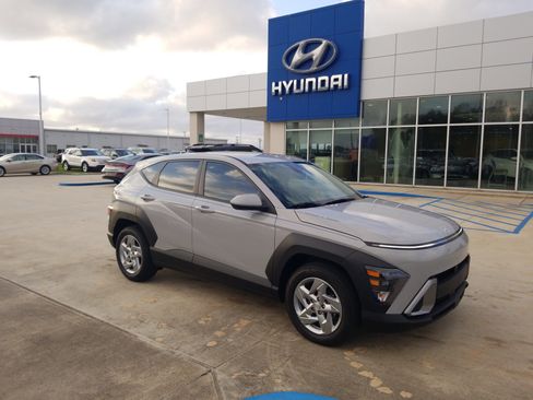 New 2026 Hyundai Kona SE image 1