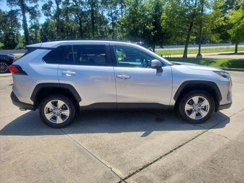 Certified 2024 Toyota RAV4 XLE FWD image 8