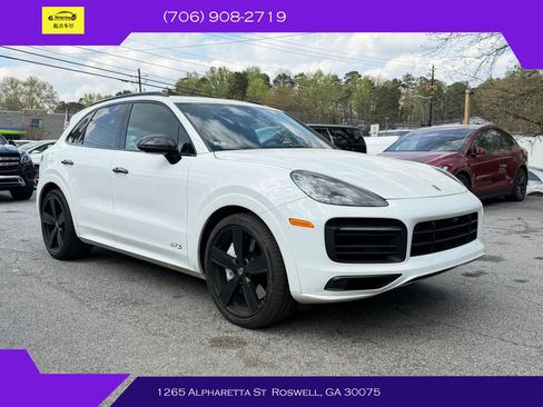 Used 2021 Porsche Cayenne GTS AWD/4WD image 9