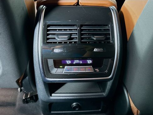 Certified 2023 BMW X6 xDrive40i w/ M Sport Package image 26