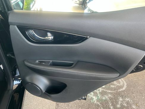 Certified 2022 Nissan Rogue Sport SL w/ Premium Package AWD/4WD image 15