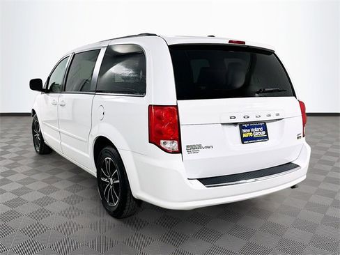 Used 2017 Dodge Grand Caravan GT image 5