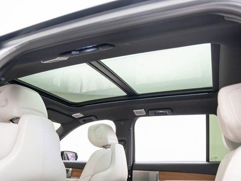 New 2026 Cadillac Vistiq Sport w/ LPO, Floor Liner Package image 17