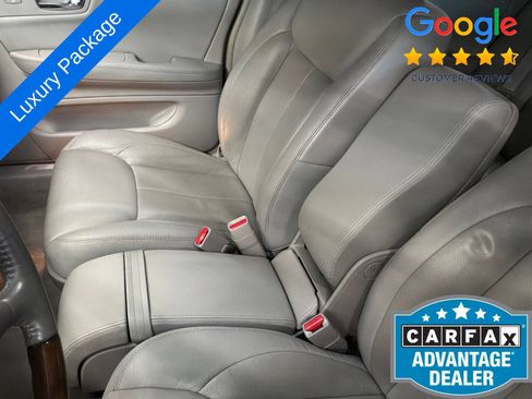 Used 2009 Cadillac DTS w/ Trunk Convenience Package FWD image 25