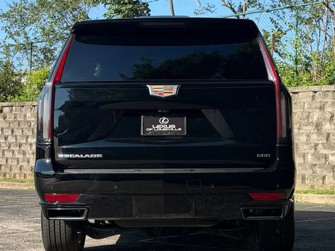Used 2023 Cadillac Escalade ESV Sport w/ Touring Package AWD/4WD image 7