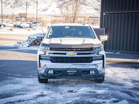 Used 2020 Chevrolet Silverado 1500 LT image 2