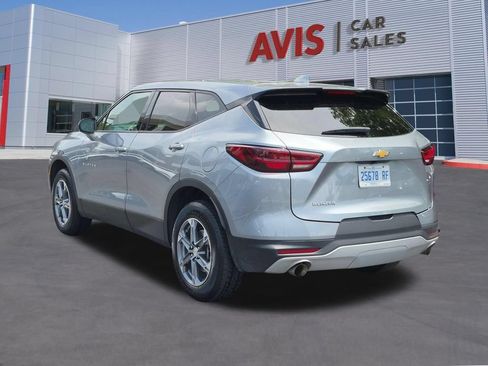 Used 2025 Chevrolet Blazer LT FWD image 9