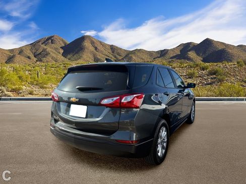 Used 2020 Chevrolet Equinox LS FWD image 4