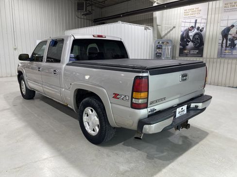 Used 2006 GMC Sierra 1500 SLT w/ Onstar Plus Package image 6