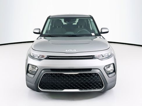 Used 2022 Kia Soul S FWD image 2