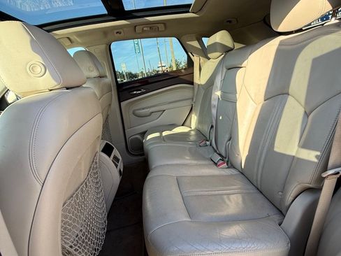 Used 2010 Cadillac SRX Luxury image 7