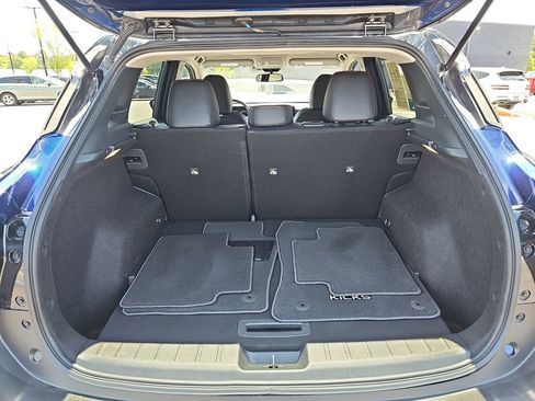 Used 2025 Nissan Kicks SR FWD image 16