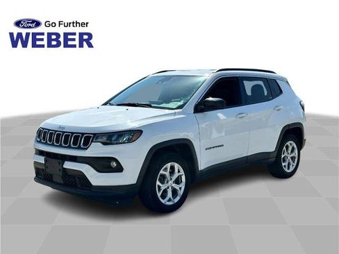 Used 2024 Jeep Compass Latitude AWD/4WD image 1