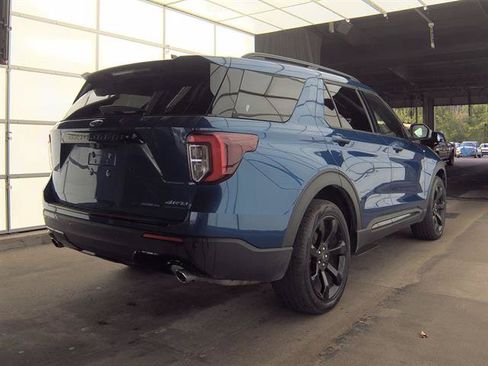Used 2023 Ford Explorer ST-Line AWD/4WD image 5