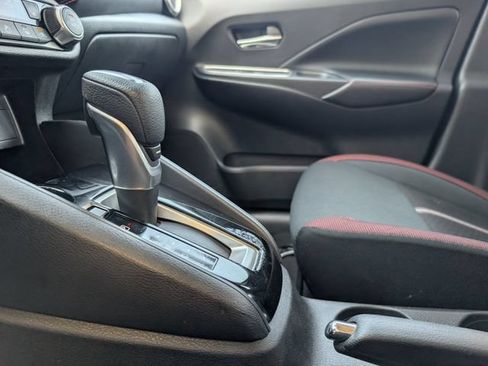 Used 2025 Nissan Versa SR FWD image 18