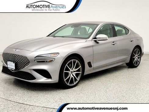 Used 2023 Genesis G70 2.0T image 1